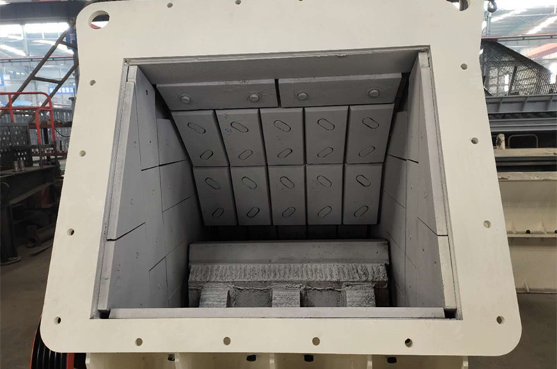 大口徑反擊式破碎機內(nèi)部細節(jié)圖